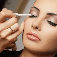 Ilustrasi makeup. (via: mugeek.vidalondon.net)