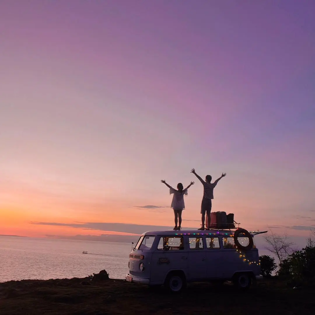 Liburan bareng gengmu sekarang bukan lagi wacana. (Sumber Foto: ditaaapus/Instagram)