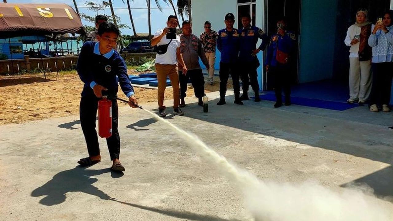 Disdamkarmat Natuna Gelar Pelatihan Penanggulangan Kebakaran, Tingkatkan Kesiapsiagaan Relawan dan Anggota Polres
