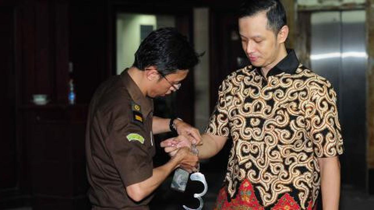 Jaksa tolak pledoi Dhana Widyatmika