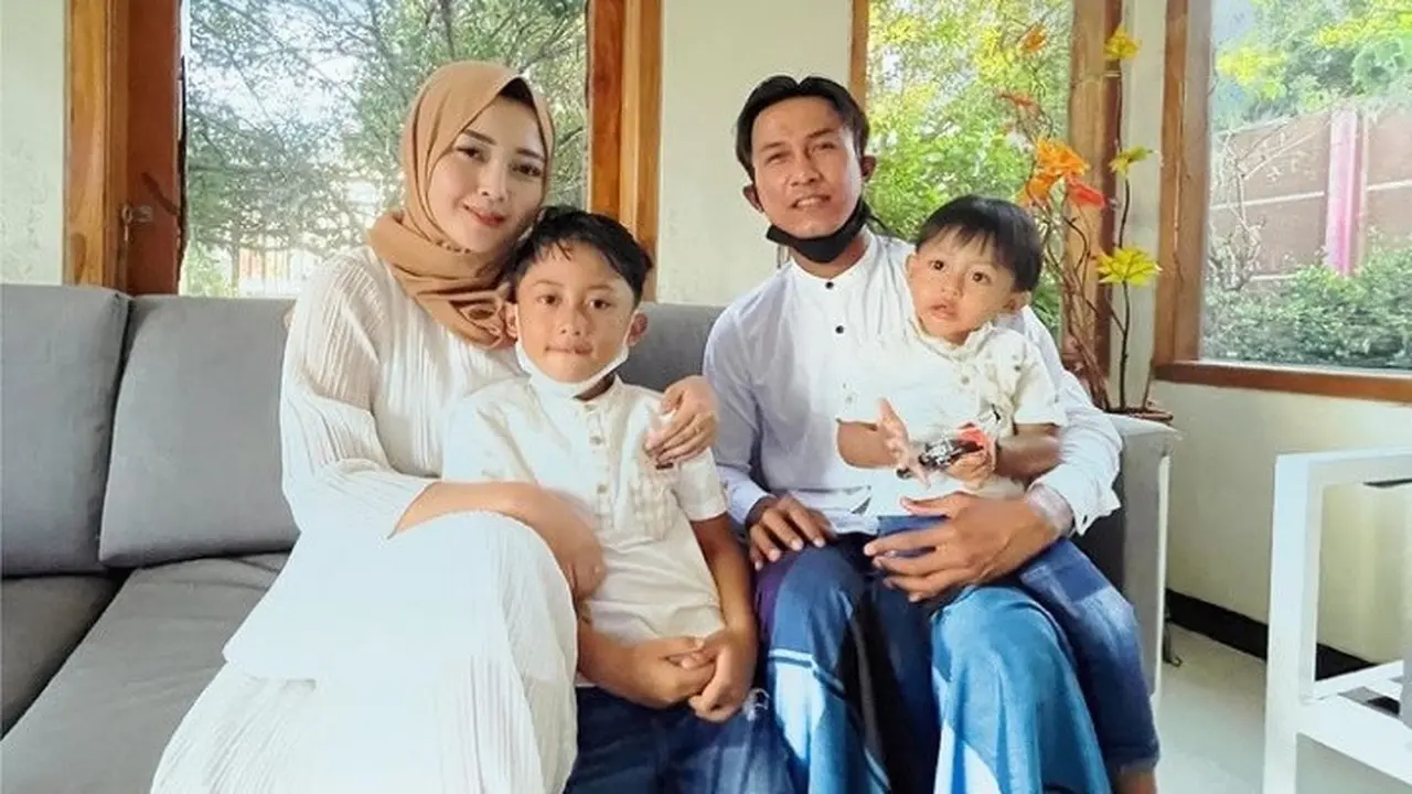 Ahmad Alfarizi dan Keluarga