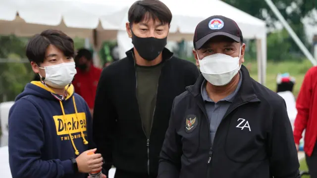 Menpora Zainudin Amali Bersama Shin Tae-yong