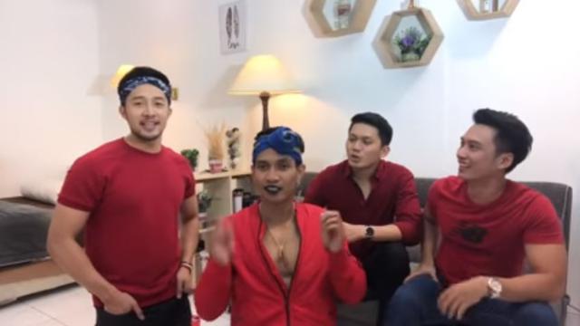 Rulyabii Margana bersama ketiga rekannya di Bilik Bujang (Foto: YouTube)