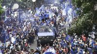 Pawai Persib Bandung juara back to back di Kota Bandung, Minggu, 25 Mei 2025. (Liputan6,com)