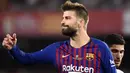 Gerard Pique rela memotong gajinya demi klub yang telah ia bela selama 13 tahun lamanya. Mantan pemain MU tersebut mengungkapkan bahwa dirinya bersedia dipotong gajinya sebesar 50 persen atau dari 38 juta euro setahun menjadi 19 juta euro setahun. (Foto: AFP/Jose Jordan)