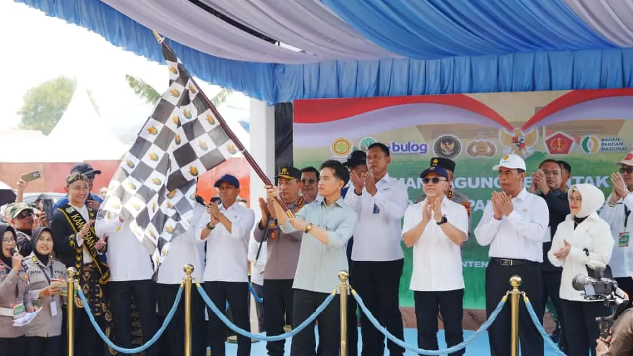 Kapolri Jenderal Listyo Sigit Prabowo menghadiri kegiatan penanaman jagung serentak kuartal IV Polri (Istimewa)