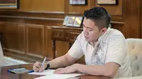 Seskab Teddy Rapat Bersama Sejumlah Menteri, Bahas Penyesuaian Energi dan Ekonomi