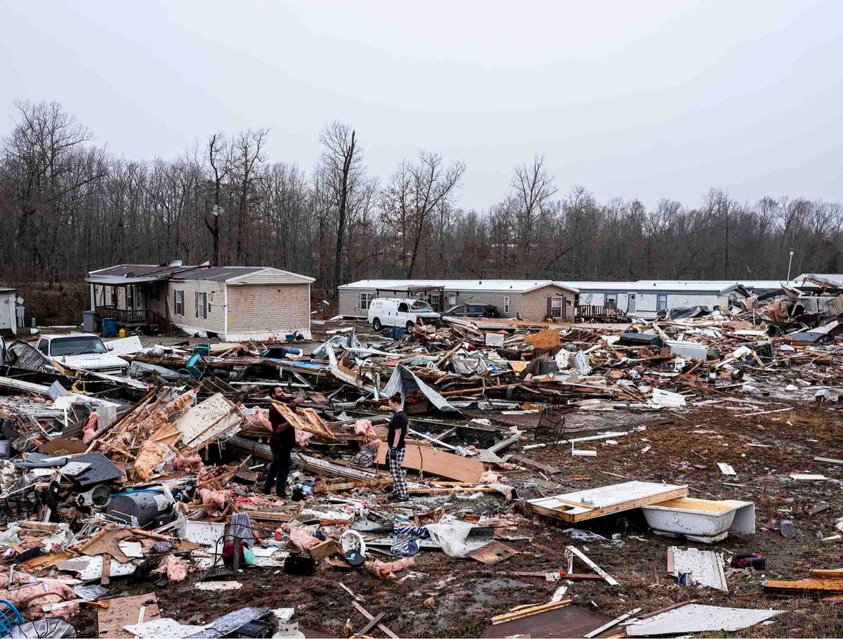 FOTO: Tornado Dahsyat Melululantahkan Pemukiman Warga di Missouri