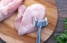 Trik Bersihkan Darah pada Daging Ayam, Cuma Pakai 2 Bahan Dapur