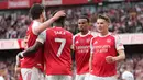 Dua gol ke gawang Fulham tersebut memastikan Gyökeres telah menembus angka 20 gol musim ini. Ia pun menjadi pemain ketiga Arsenal yang mampu mencatatkan torehan tersebut di musim debutnya pada era Premier League, mengikuti jejak dua striker top sebelumnya. (AP Photo/Kin Cheung)