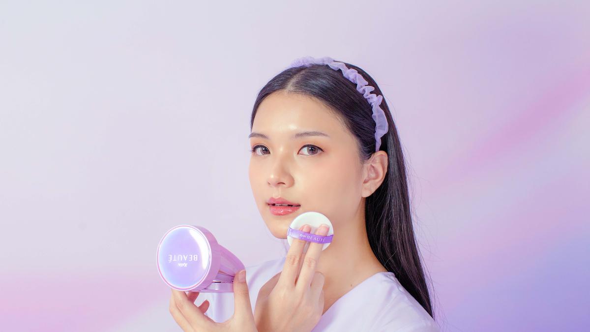 Hybrid Makeup–Skincare: Masa Depan Foundation dengan Kandungan Aktif yang Menarik