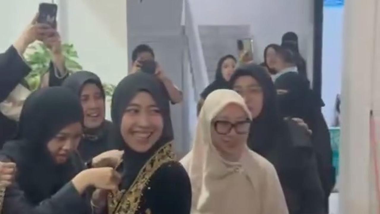 Cara Unik Umi Pipik Rayakan Anniv 1 Tahun Pernikahan Anak, Egy Maulana Vikri: Ada Aja Kerjaan Mertua
