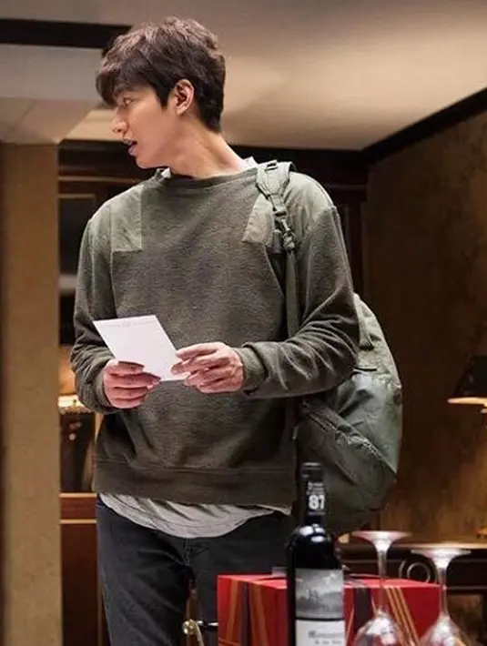 Dalam drama ini, Min Ho akan bermain bersama Jun Ji Hyun. Serial drama terbaru untuk Min Ho setelah vakum 3 tahun ini menceritakan kisah putri duyung yang tersisa dan kembali ke dalam era Joseon. (Instagram/leeminho_87)