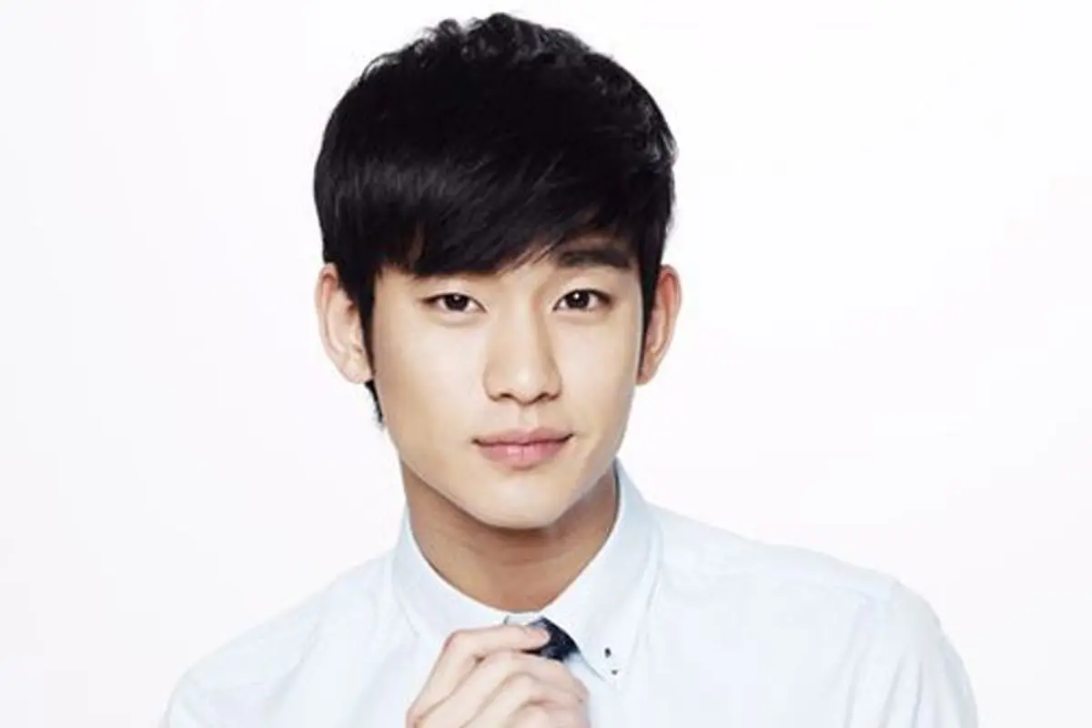 [Bintang] Kim Soo Hyun Wajib Militer, Fans Sedih dan Baper