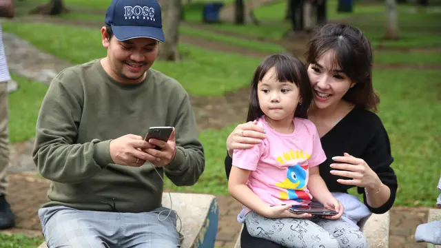 [Fimela] Gempi dan Gisel