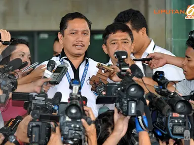 Petugas BNN Ambil Sampel DNA Akil Mochtar