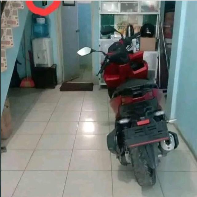 6 Potret Motor Meleyot Ini Penyebabnya Bikin Bertanya-tanya, Bentuknya Jadi Lucu