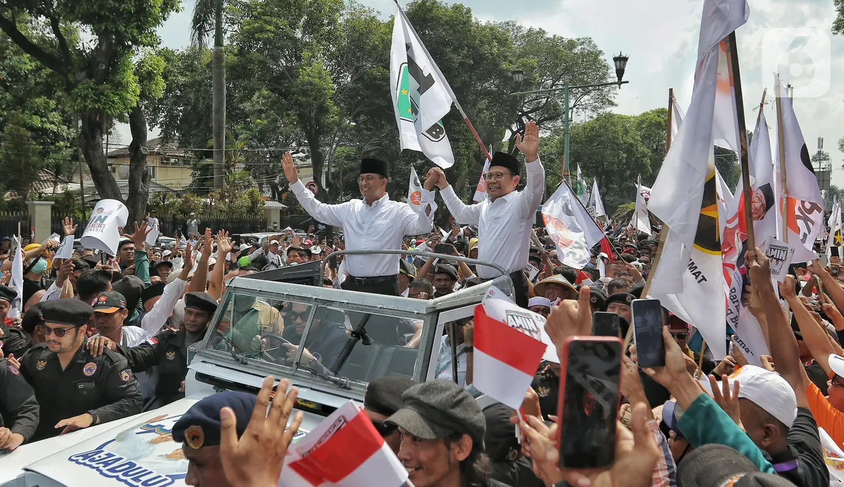 Dimulai dengan sungkeman, meminta restu kepada orang tua masing-masing, hingga meminta restu ke parpol Koalisi Perubahan (PKS, PKB, Nasdem). (Liputan6.com/Angga Yuniar)