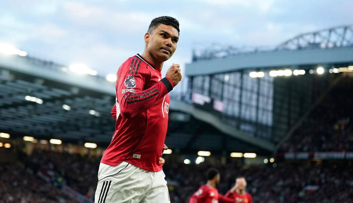 Manchester United berhasil memetik kemenangan penting saat menjamu Brentford dalam laga lanjutan Liga Inggris 2025/2026 di Old Trafford, Manchester, Inggris, Senin (27/04/2026) waktu setempat. (AP Photo/Dave Thompson)