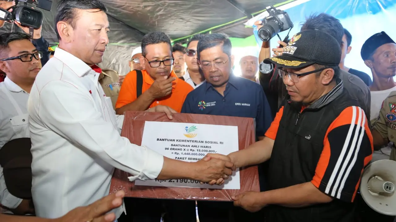 Pemerintah telah memberikan santunan kepada keluarga korban yang meninggal dunia akibat gempa Lombok.