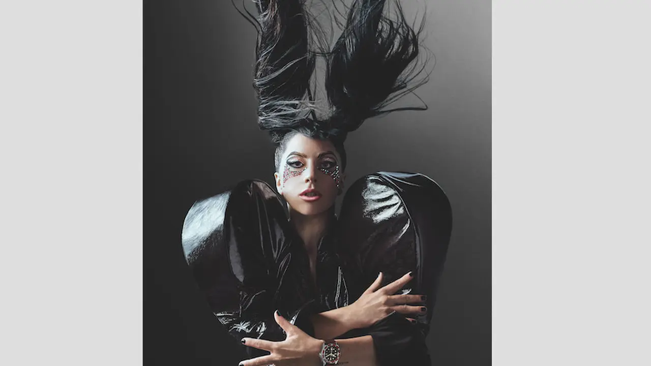 Jam Tangan ala Lady Gaga, Bagi Anda yang Mau Tampil Berani