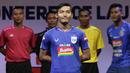 Pemain PSIS Semarang berpose saat Peluncuran Shopee Liga 1 di SCTV Tower, Jakarta, Senin (13/5). Sebanyak 18 klub akan bertanding pada Liga 1 mulai tanggal 15 Mei. (Bola.com/Vitalis Yogi Trisna)