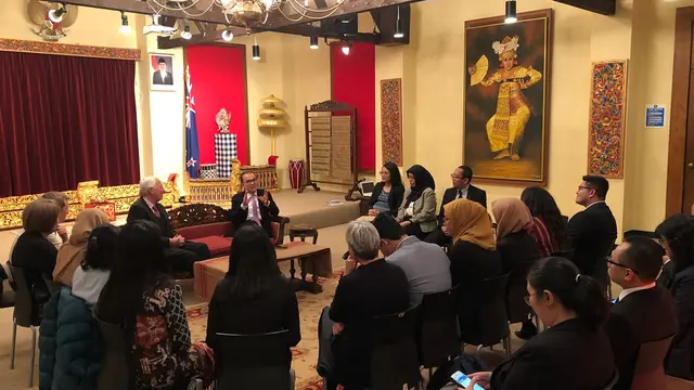 Duta Besar Indonesia untuk Selandia Baru, Tantowi Yahya saat berfoto bersama peserta INSPIRASI (KBRI Willington)