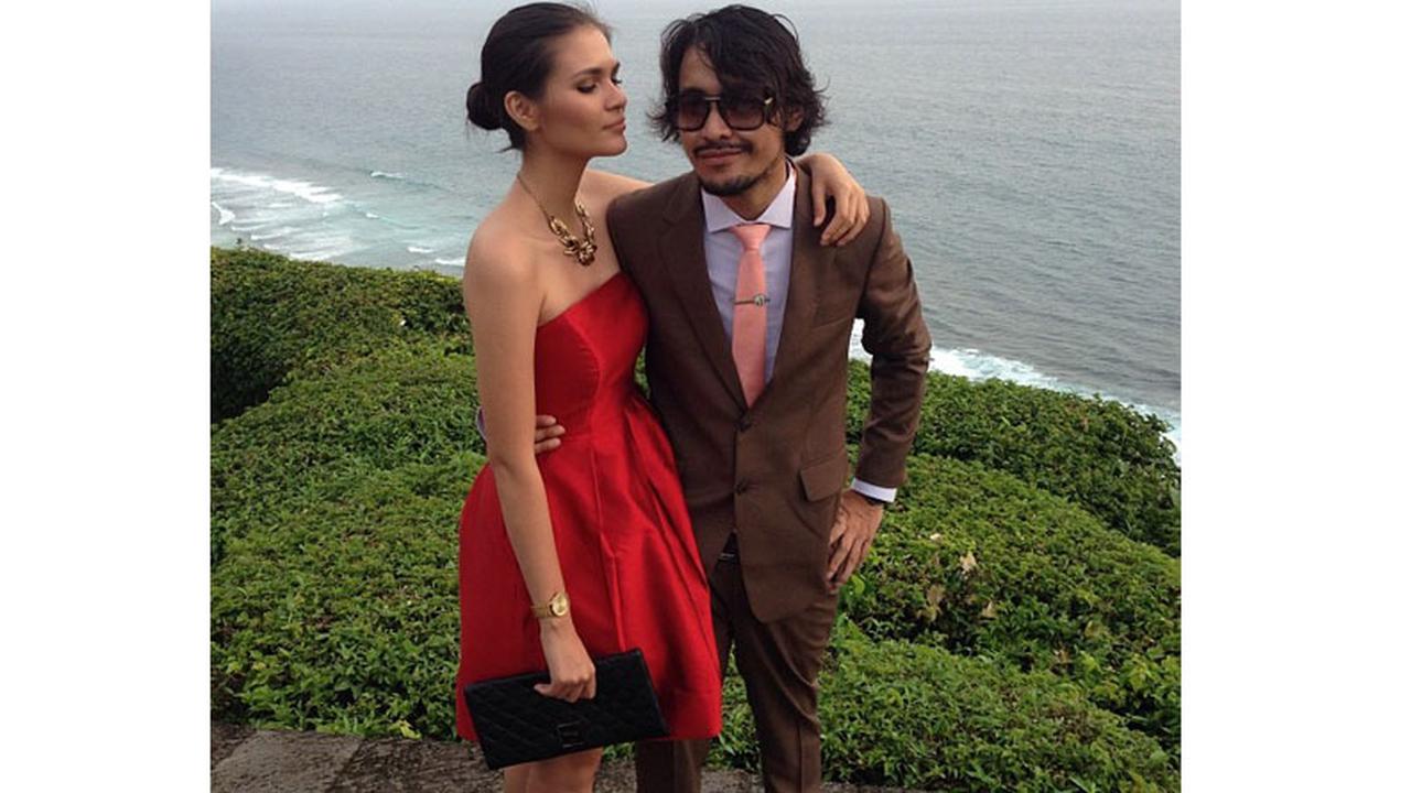 Usia 31, Ello Belum Siap Berkomitmen dengan Wanita