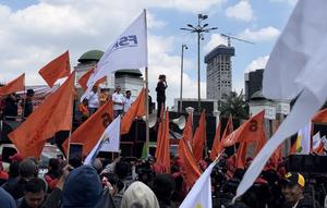 Demo Buruh Depan Gedung DPR