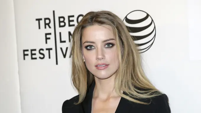 [Bintang] Amber Heard