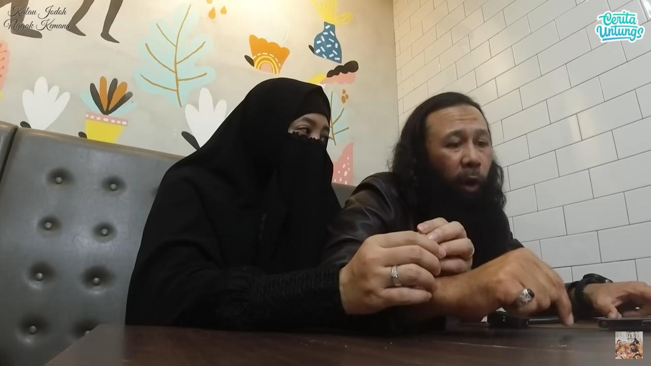 Lepas Status Janda Usai 11 Tahun, Ini 6 Potret Peggy Melati Sukma dan Suami Baru