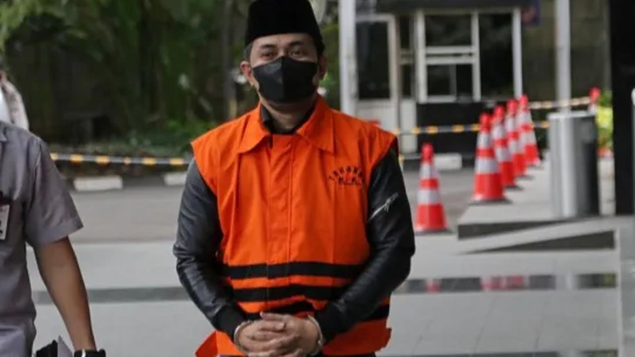 Tanah itu merupakan hasil sitaan Komisi Pemberantasan Korupsi (KPK).