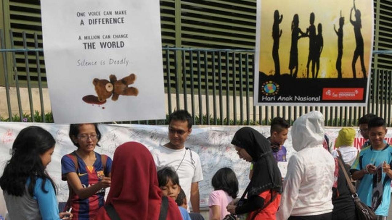 Aksi seribu tandatangan menentang kekerasan terhadap anak di HI