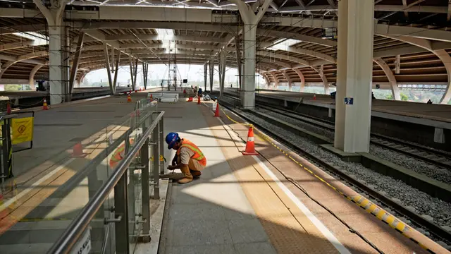 Stasiun Halim Kereta Cepat Jakarta - Bandung (KCJB)