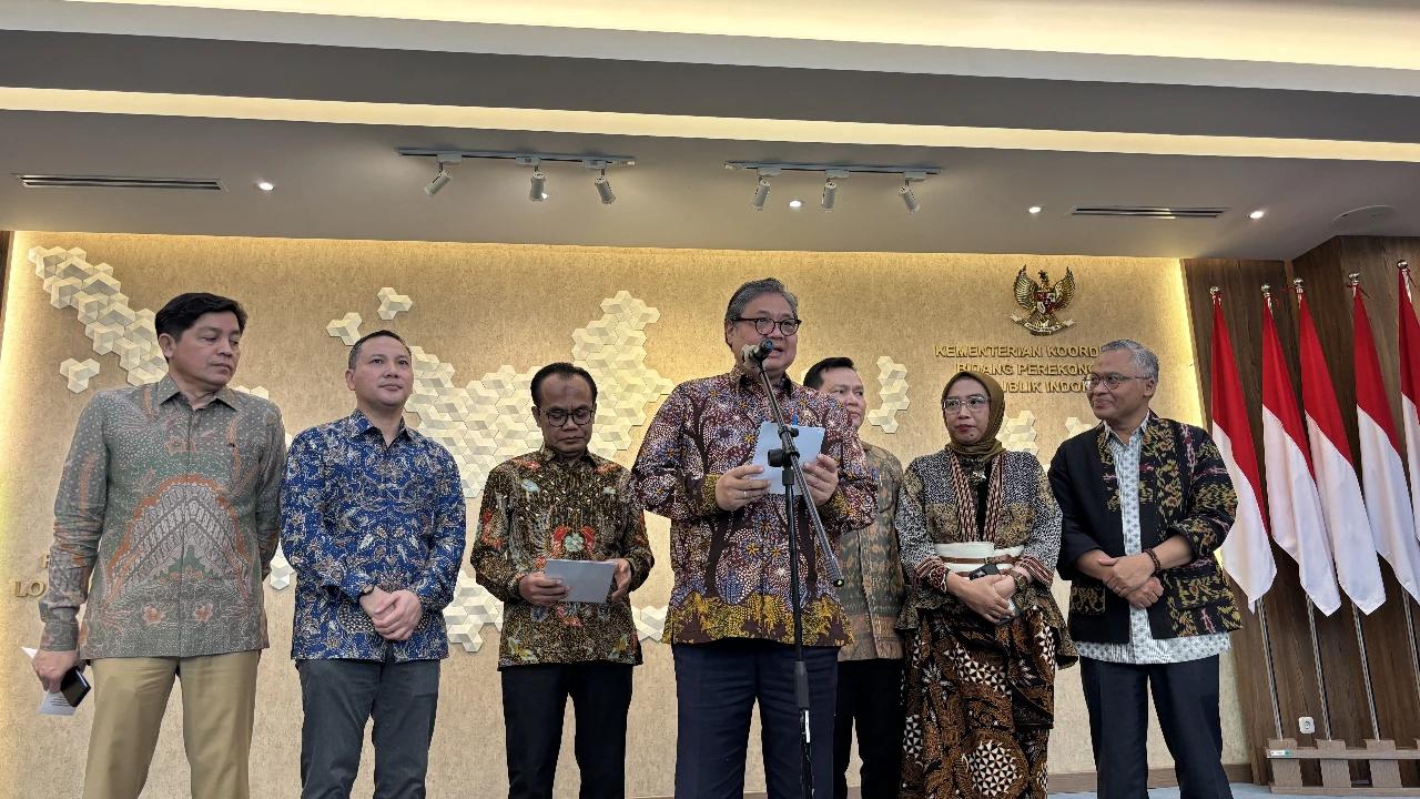 VIDEO: Arahan Prabowo "Debitur KUR Sumatera-Aceh Dapat Relaksasi Hingga 3 Tahun, Suku Bunga Nol Persen"