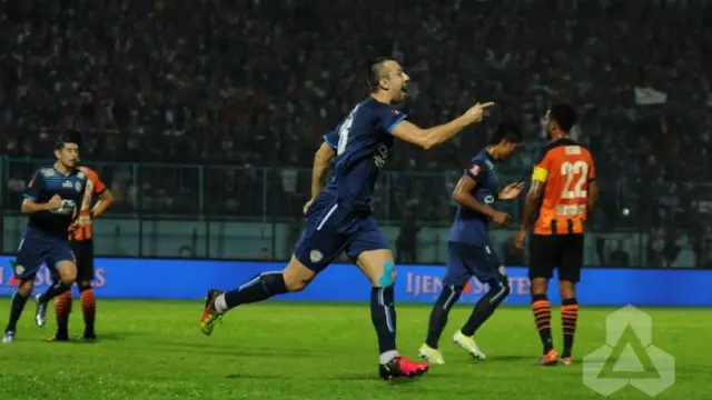 Arema Cronus Vs Perseru Serui