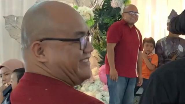 Momen Kocak Pria Bertemu 'Kembarannya' di Pesta Pernikahan