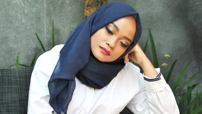 Copyright: Vemale.com | Talent: Nadia Adibie @nadibie