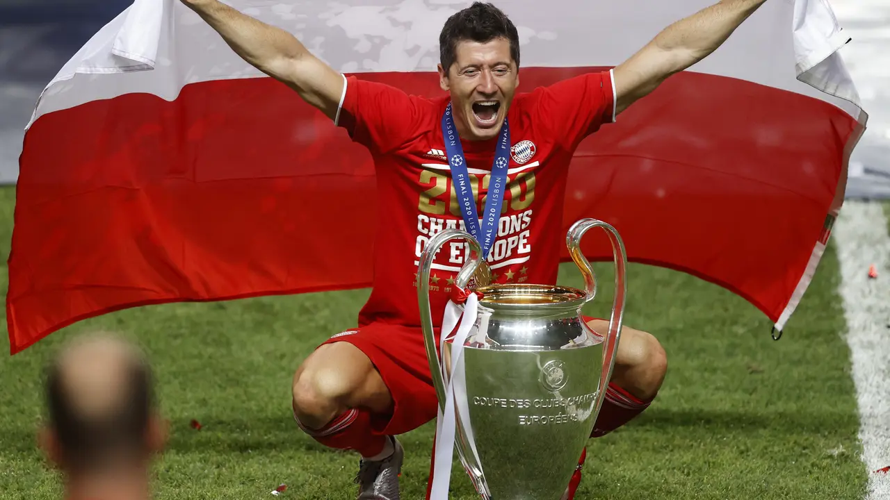 Kalahkan PSG, Bayern Munchen Angkat Trofi Liga Champions