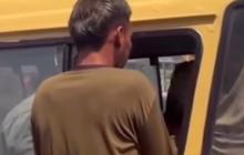 Heboh Video Pria Colek Perempuan di Angkot Ternyata Istrinya Sendiri Lagi Ngambek, Satpol PP Sampai Tahan Tawa