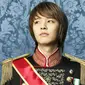 Kim Jeong Hoon memerankan karakter mantan pangeran mahkota dalam Goong atau Princess Hours (2006)