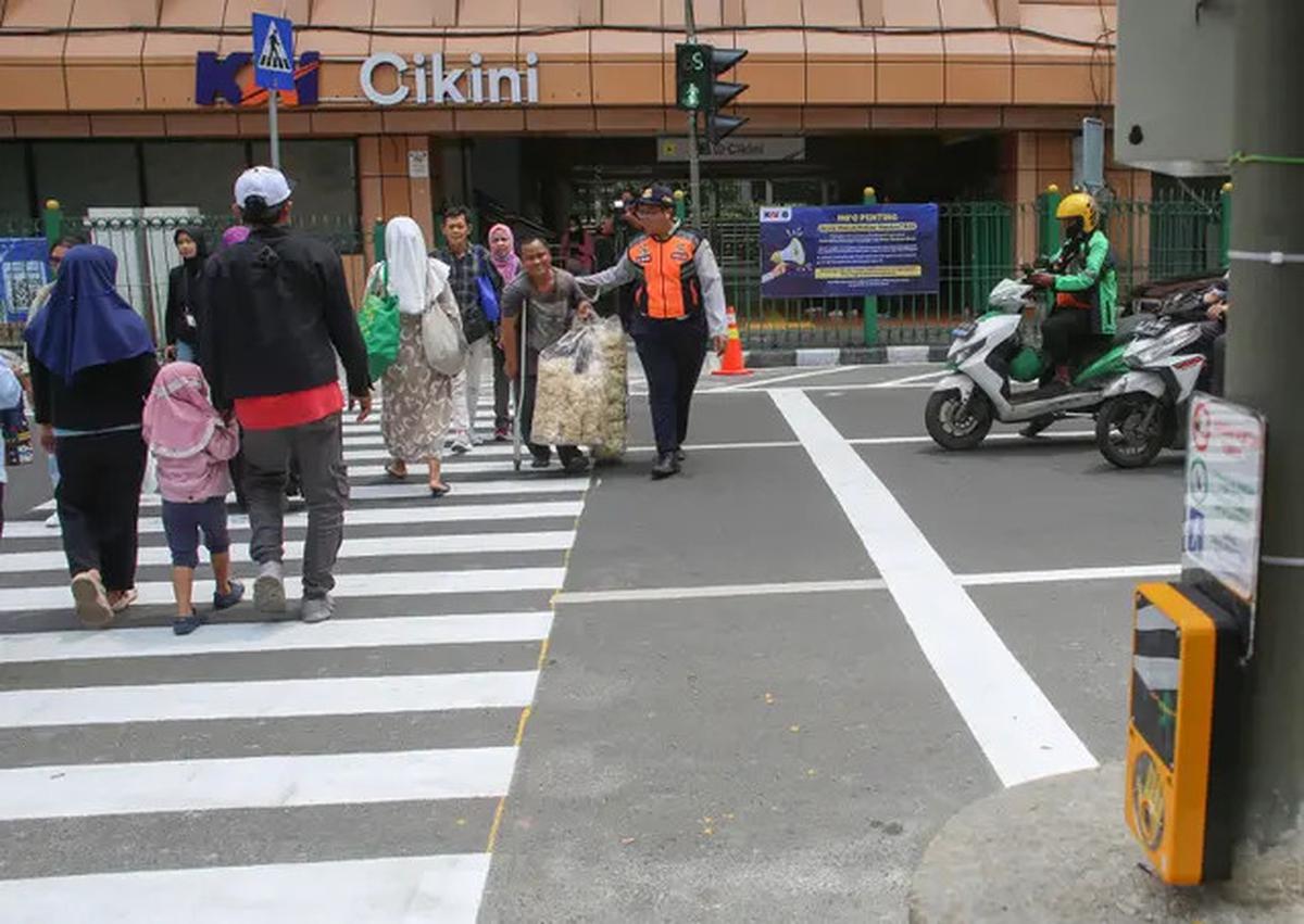Pramono Larang Ojol hingga Taksi Parkir dan Naik-Turun Penumpang di Dekat Pelican Crossing Stasiun Cikini