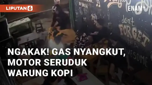 Kejadian apes menimpa pengunjung salah satu warung kopi di Cipayung, Jakarta Timur. Sebuah motor mengalami kecelakaan setelah gas yang digunakan nyangkut