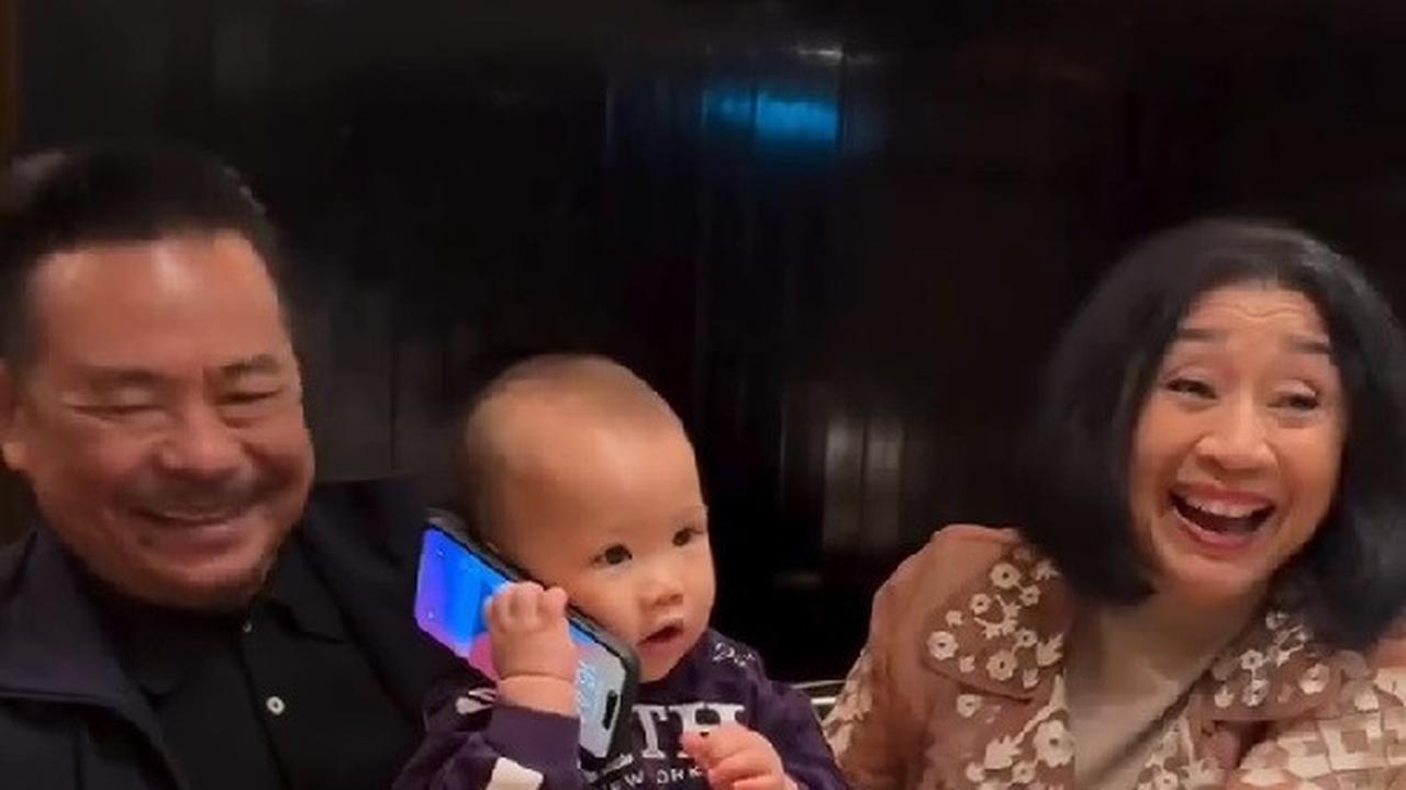 Potret Kyarra Anak Jessica Mila Main Bareng Kakek dan Neneknya, Aksi Lucu si Kecil Jadi Sorotan