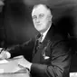 Presiden ke-32 AS Franklin D. Roosevelt (leftcall)