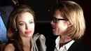 Berbagai pihak terkejut dengan kesepakatan Jolie dan Pitt yang akan menjalankan proses cerainya secara diam-diam. Terlebih dengan perubahan pola pikir dan peraturan yang dimiliki Jolie. (AFP/Bintang.com)