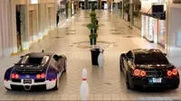Edan, Dua Supercar Ini Adu Kebut di Dalam Mall