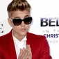 Justin Bieber identik dengan pesta besar. Namun, dihari ulang tahunnya ia justru memilih merayakan bersama keluarganya.