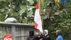 Puluhan mahasiswa di Grobogan memperingati tragedi 12 Mei. Mereka khawatir kasus Bank Century akan bernasib sama seperti kasus tragedi 12 tahun silam yang tak kunjung tuntas.