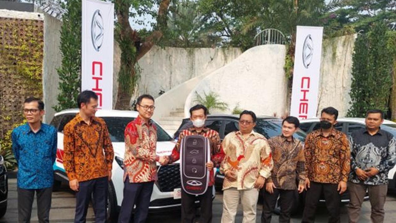Chery berkomitmen&nbsp; memberikan kepuasan konsumen, dengan<br>mewujudkan nilai-nilai premium baik melalui keunggulan-kualitas produk maupun layanan purnajualnya," ujar Shawn Xu, Presiden Chery Sales Indonesia. kemarin (1/9).